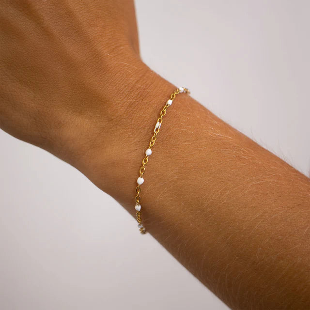 18K gold PVD coated waterproof, non-tarnish, hypoallergenic gold and white bead bracelet.