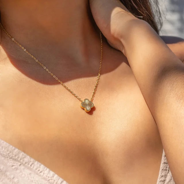 Gold Starburst Clover