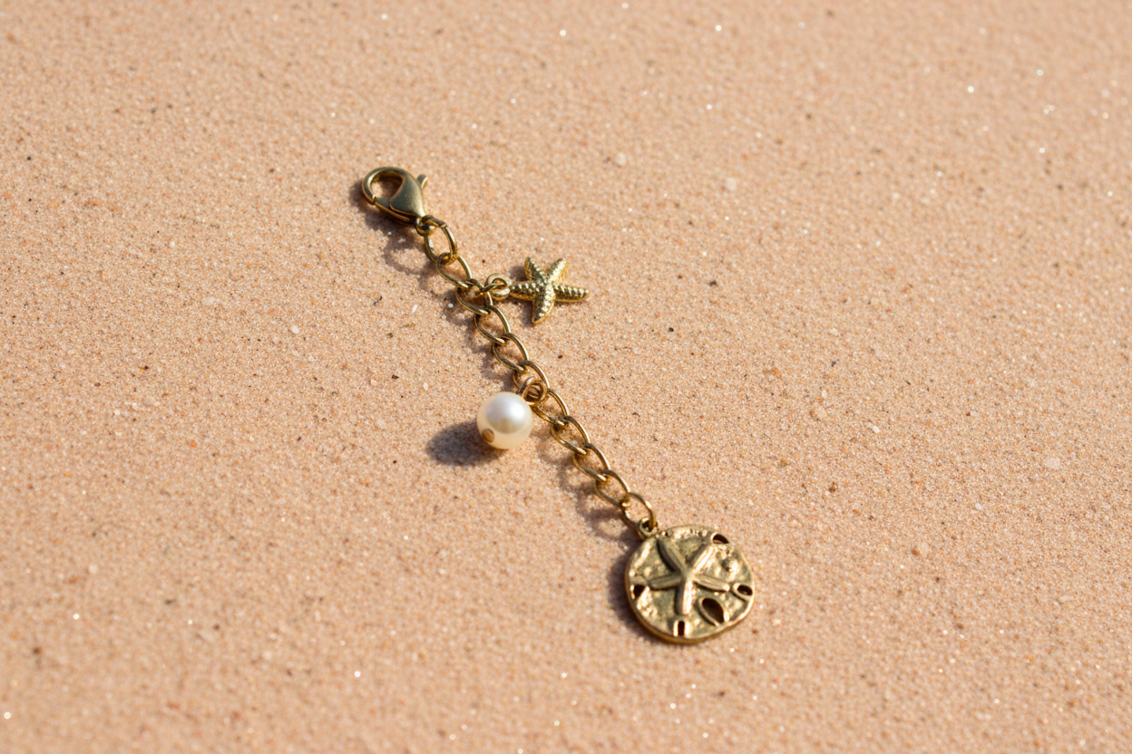 Bikini Charmers: Sand Dollar