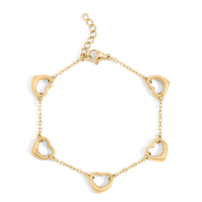 18K gold PVD coated waterproof, non-tarnish, hypoallergenic heart bracelet.